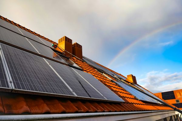 Les avantages d'une installation solaire pour votre autonomie énergétique
